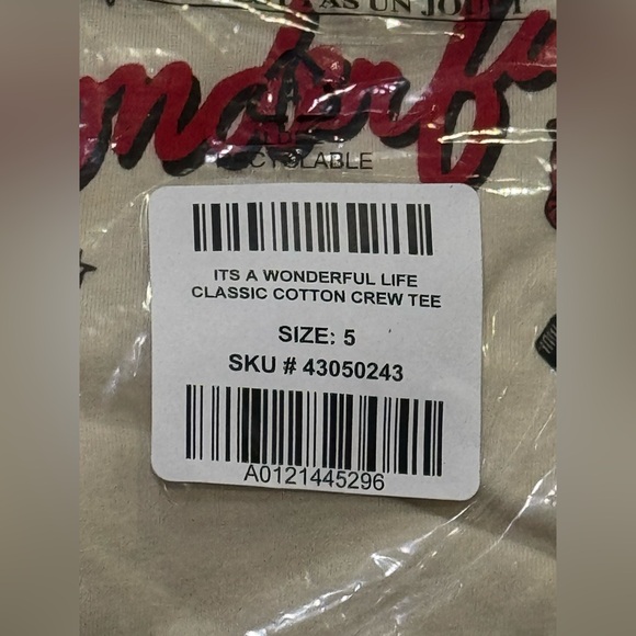 NWT Torrid It’s a Wonderful Life short sleeve t-shirt size 5X - Picture 6 of 6